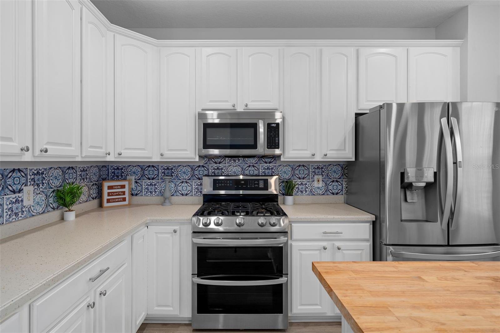 BAYSHORE POINTE TWNHMS PHAS - Residential