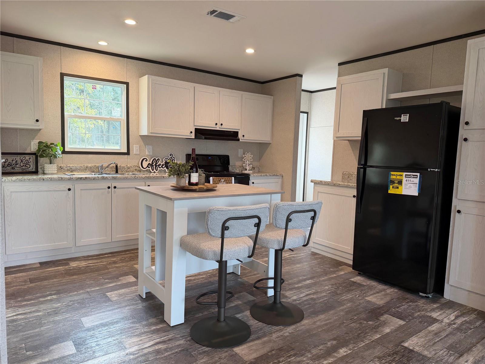 UNIVERSITY OAKS A SUB - Residential