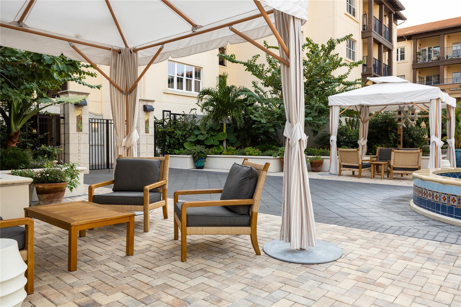 MADISON AT ST PETE - Residential