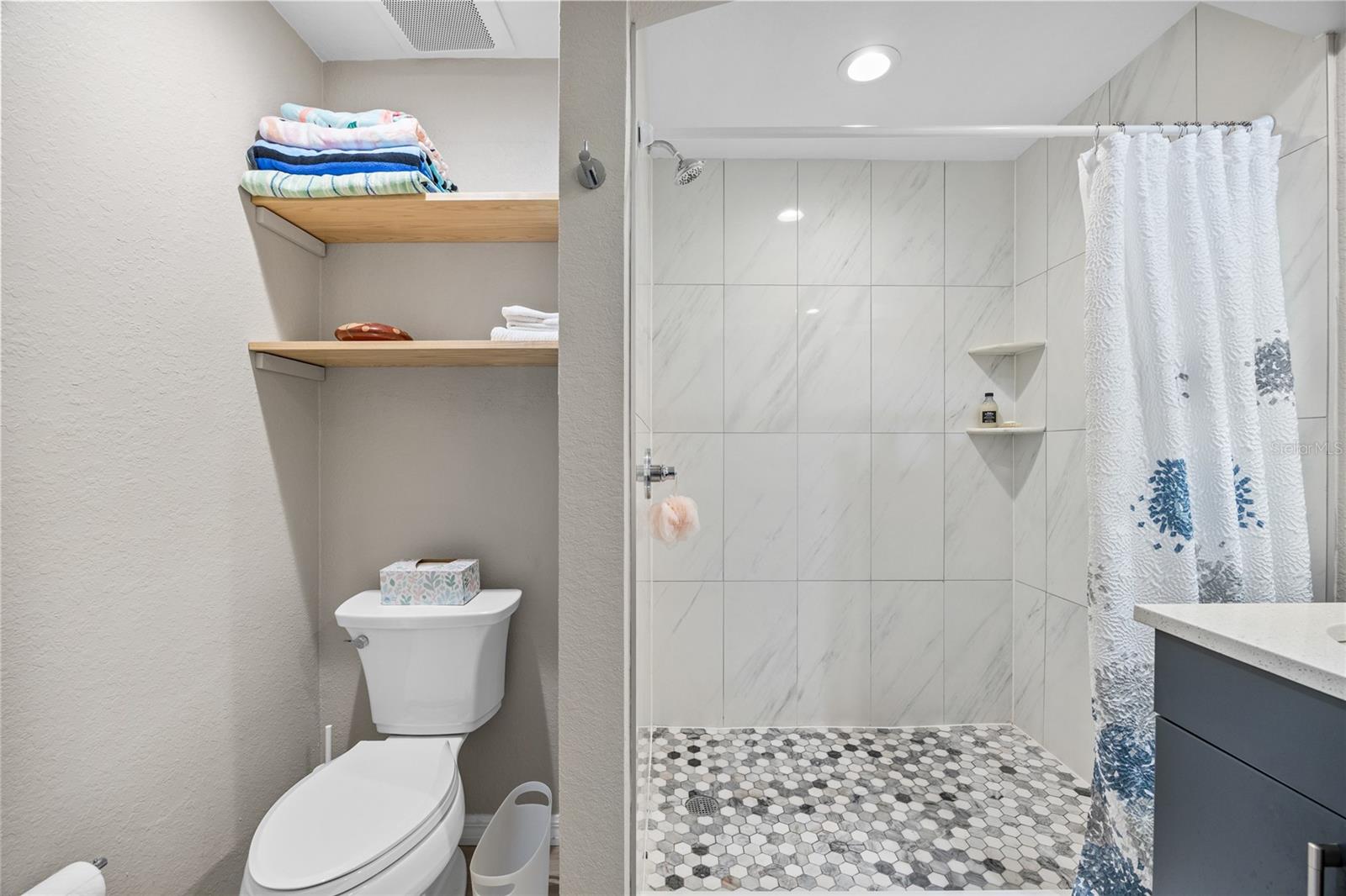 MADISON AT ST PETE - Residential