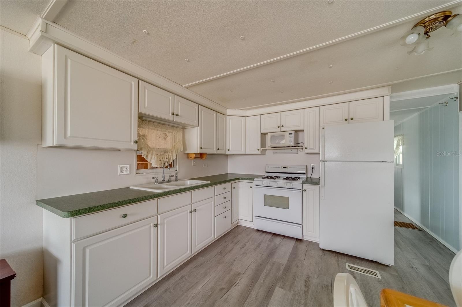 ZEPHYR SHORES UNREC - Residential