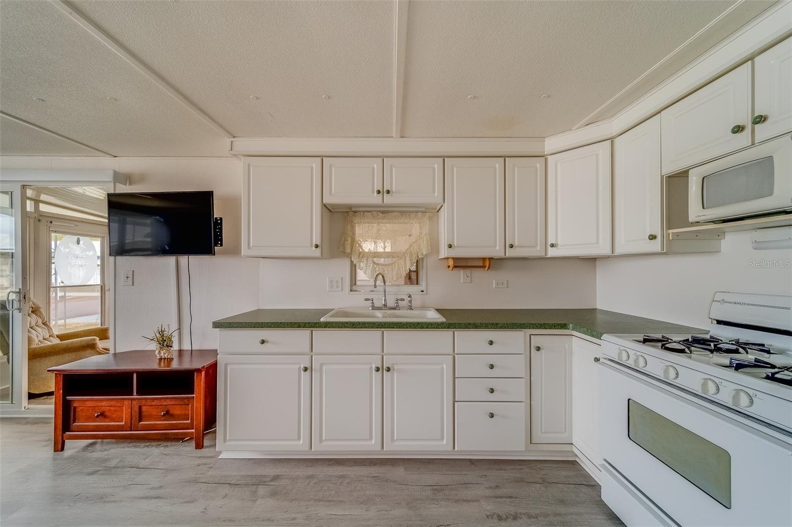 ZEPHYR SHORES UNREC - Residential