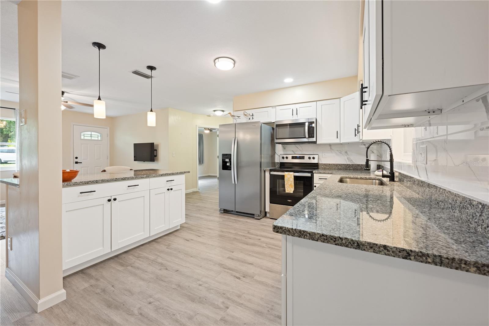 RAINBOW LAKES ESTATE - Residential