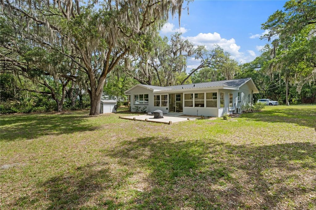 Photo of 1136 SW Shorewood Drive, Dunnellon, FL 34431 (MLS # OM725130)