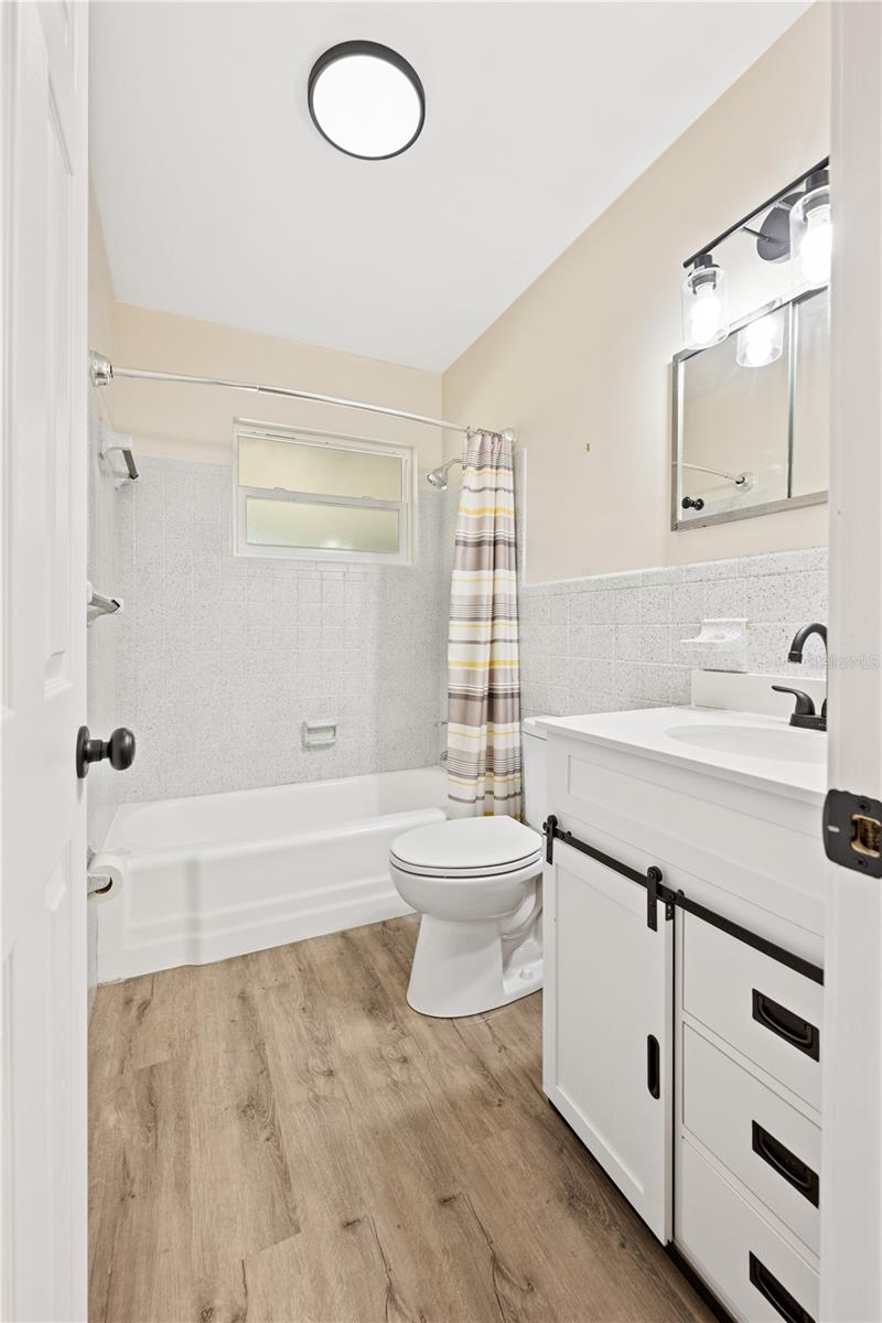 RAINBOW LAKES ESTATE - Residential