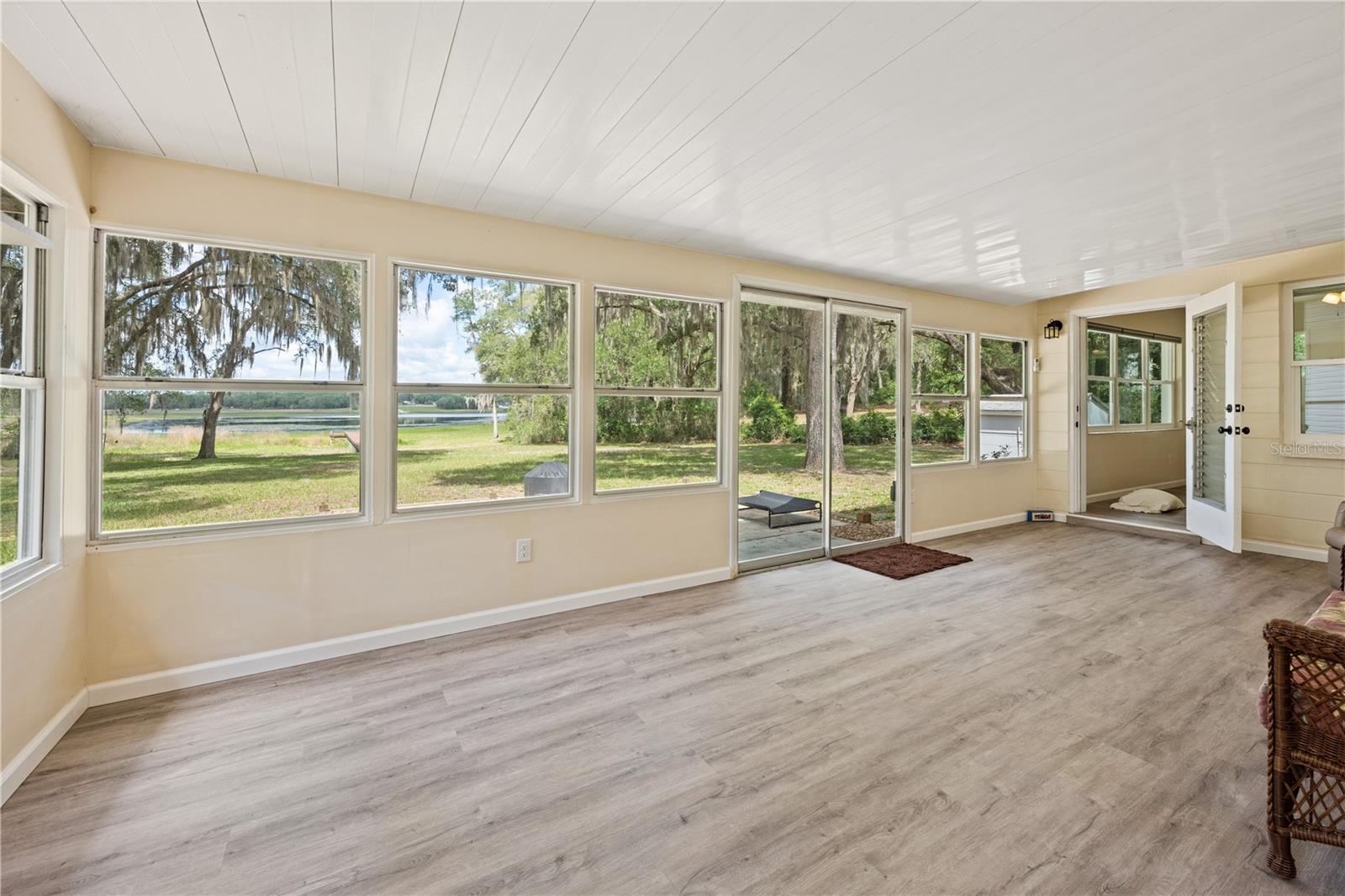 RAINBOW LAKES ESTATE - Residential