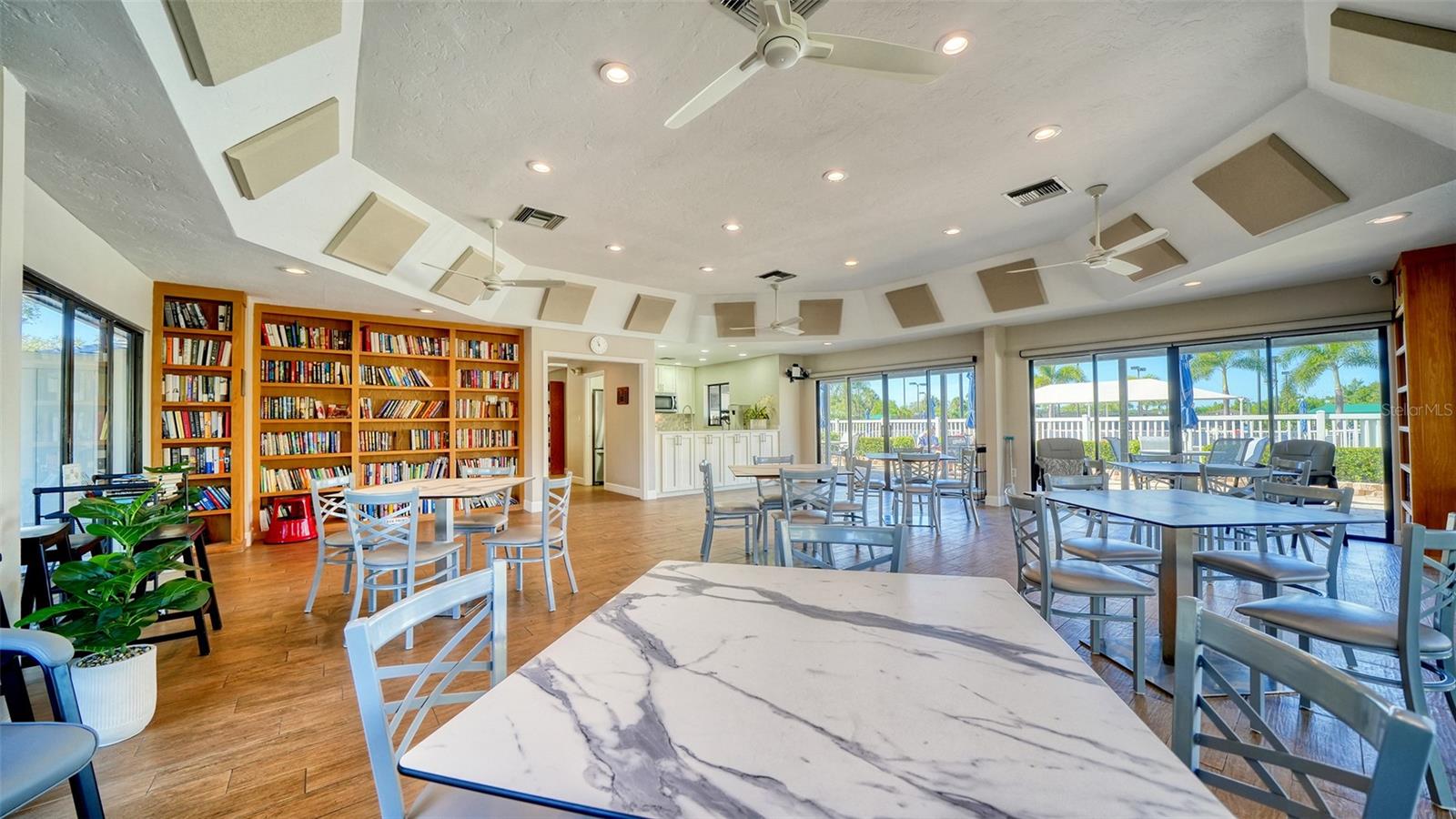 LANDINGS SOUTH IV - Residential