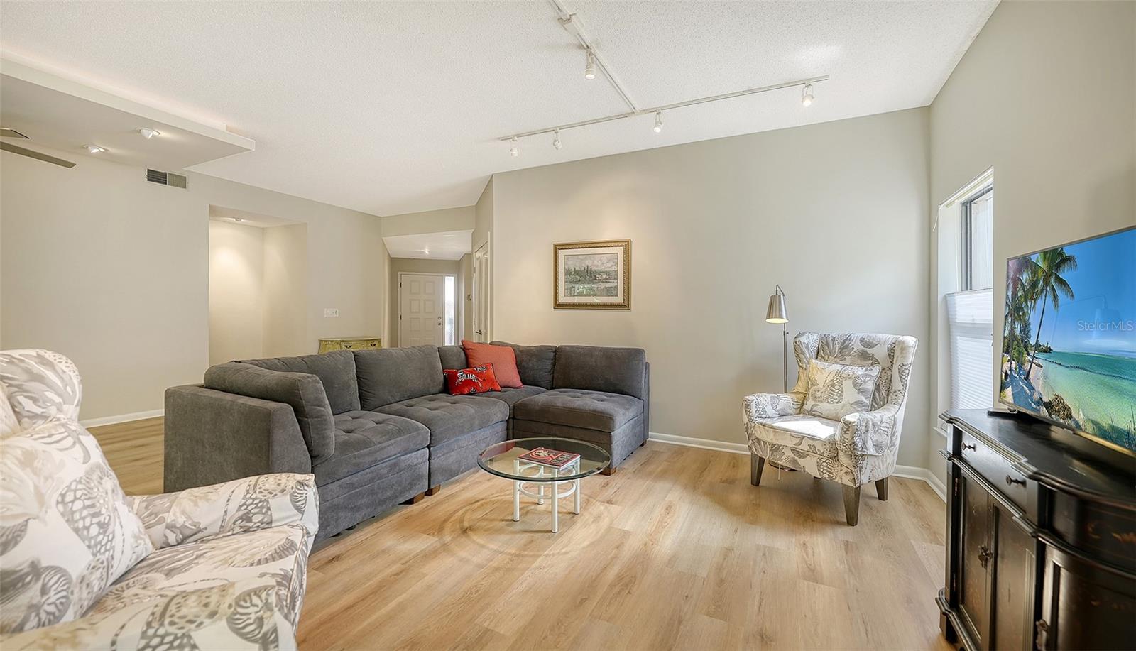 LANDINGS SOUTH IV - Residential