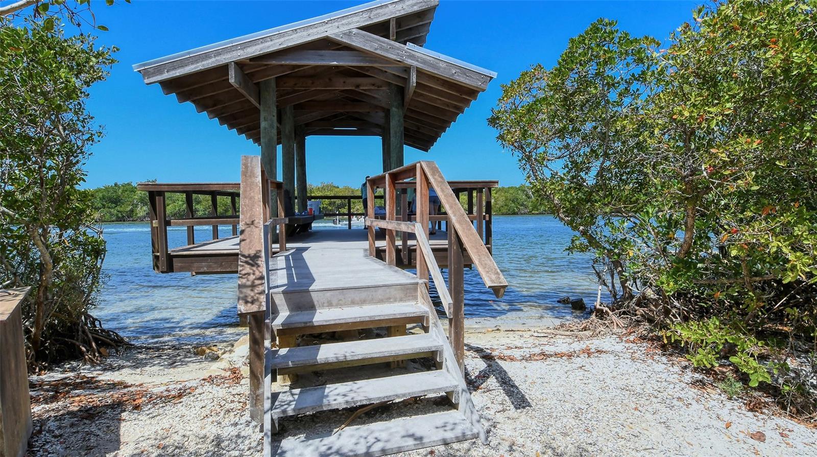 LANDINGS SOUTH IV - Residential