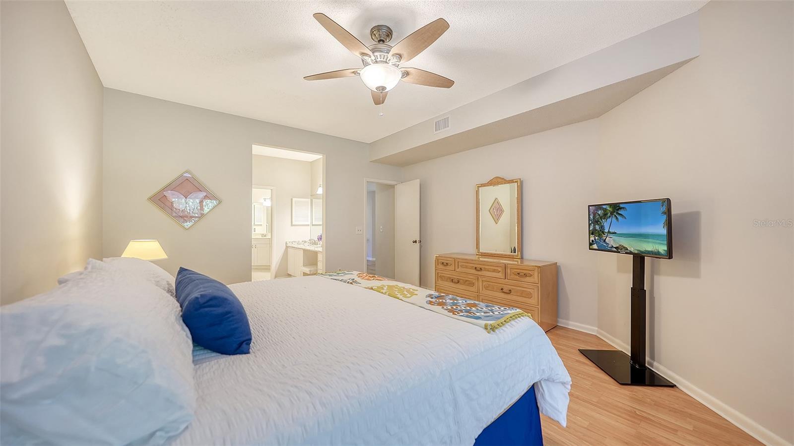 LANDINGS SOUTH IV - Residential