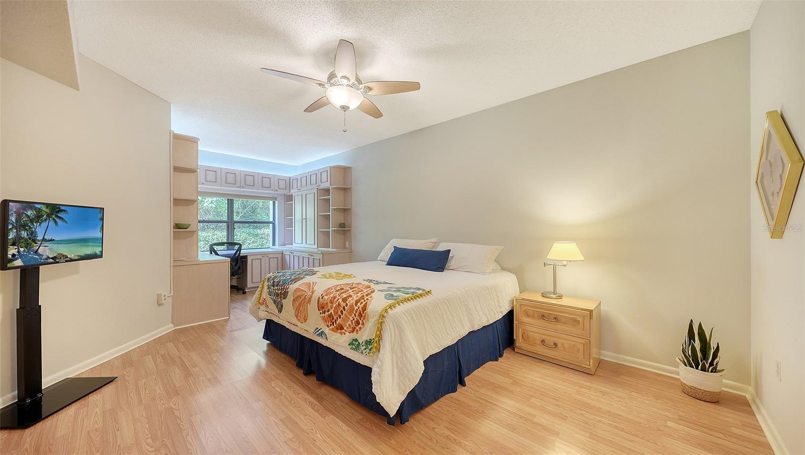 LANDINGS SOUTH IV - Residential