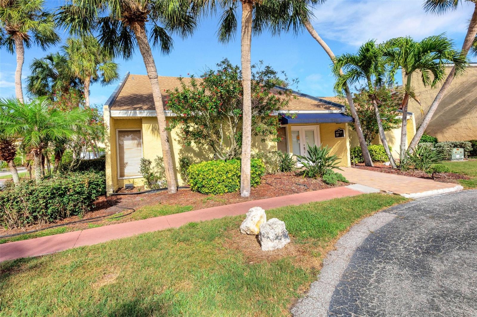 SIENNA - Residential Lease