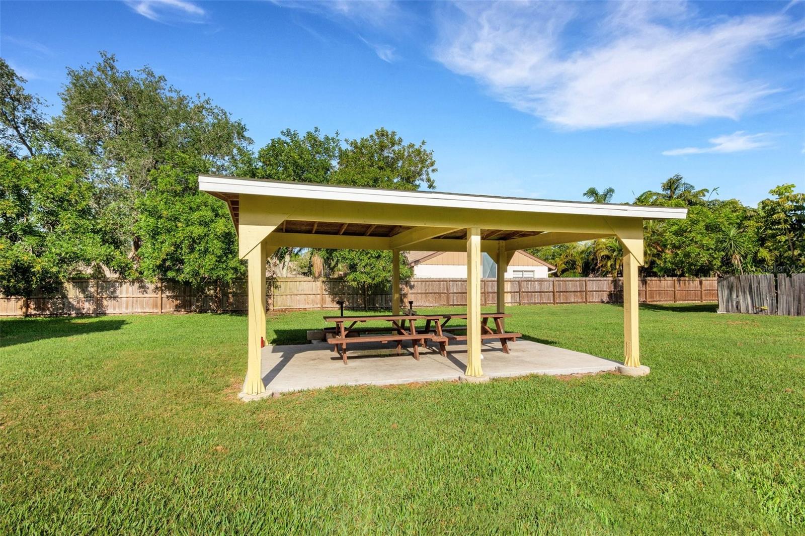 SIENNA - Residential Lease