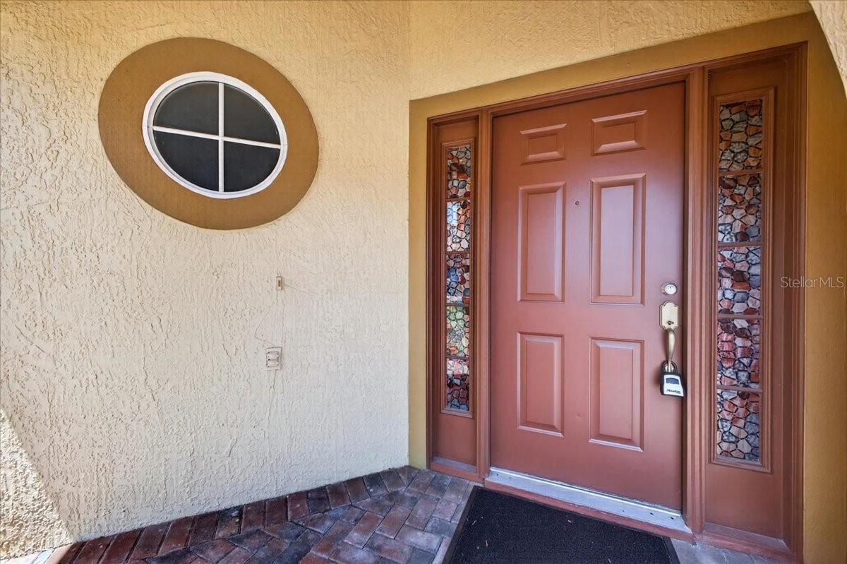 1033 KNIGHTSBRIDGE CIRCLE