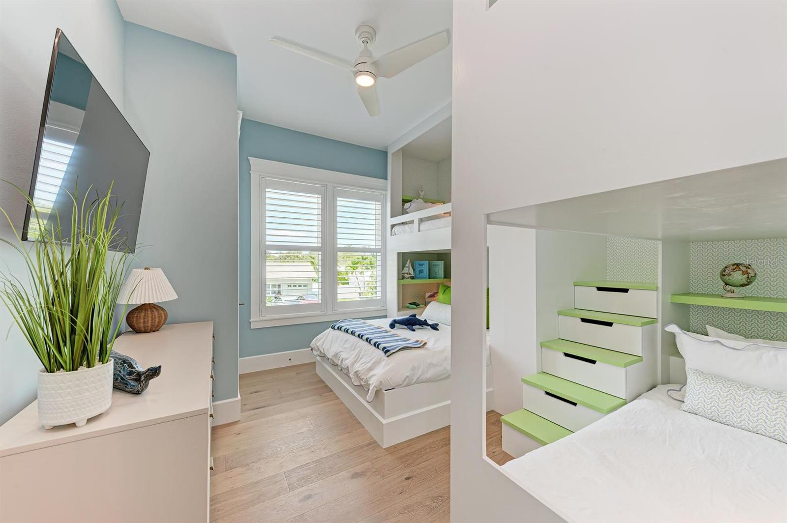 HOLMES BEACH 31ST UNIT AMD - Residential