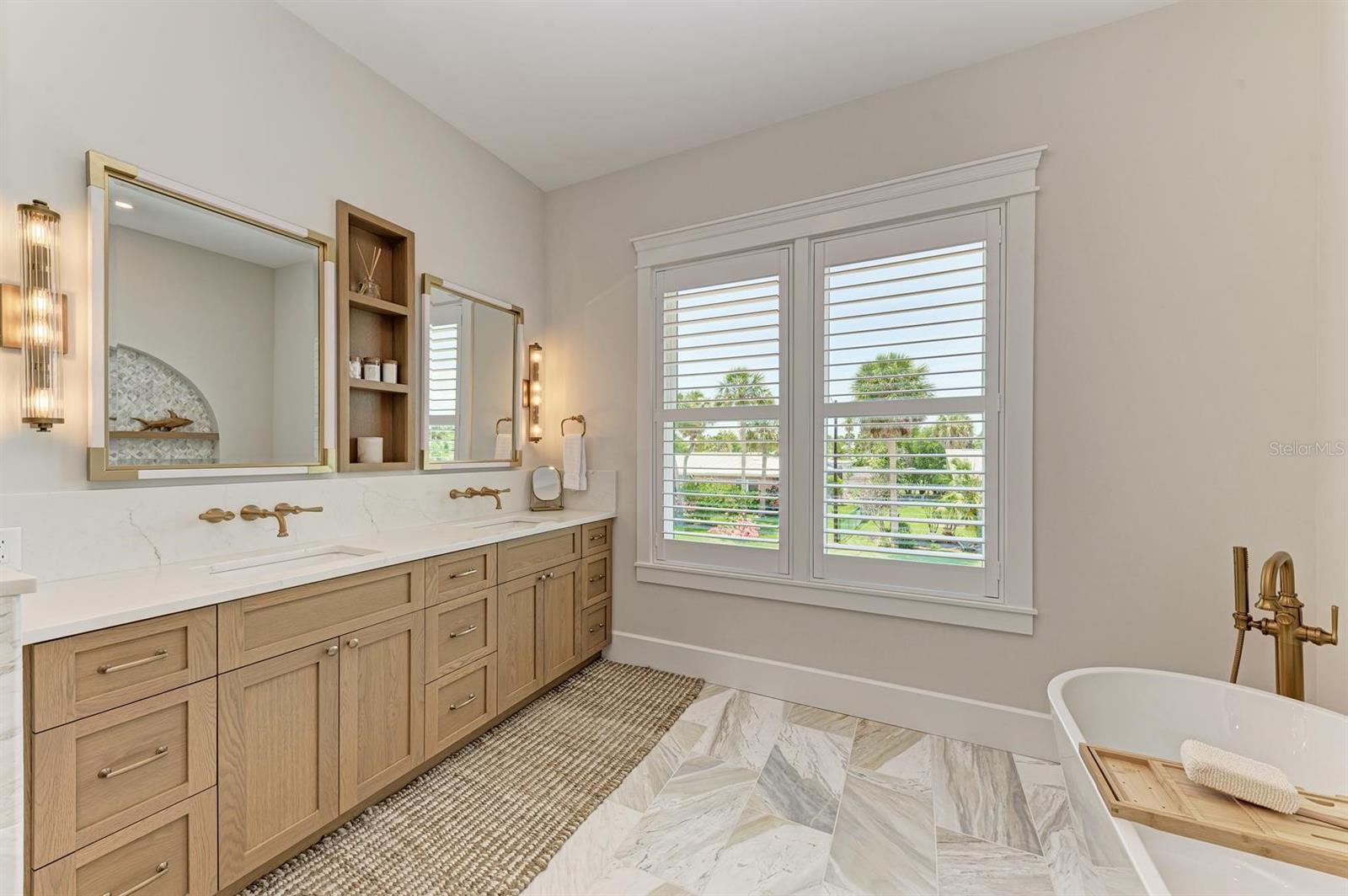 HOLMES BEACH 31ST UNIT AMD - Residential