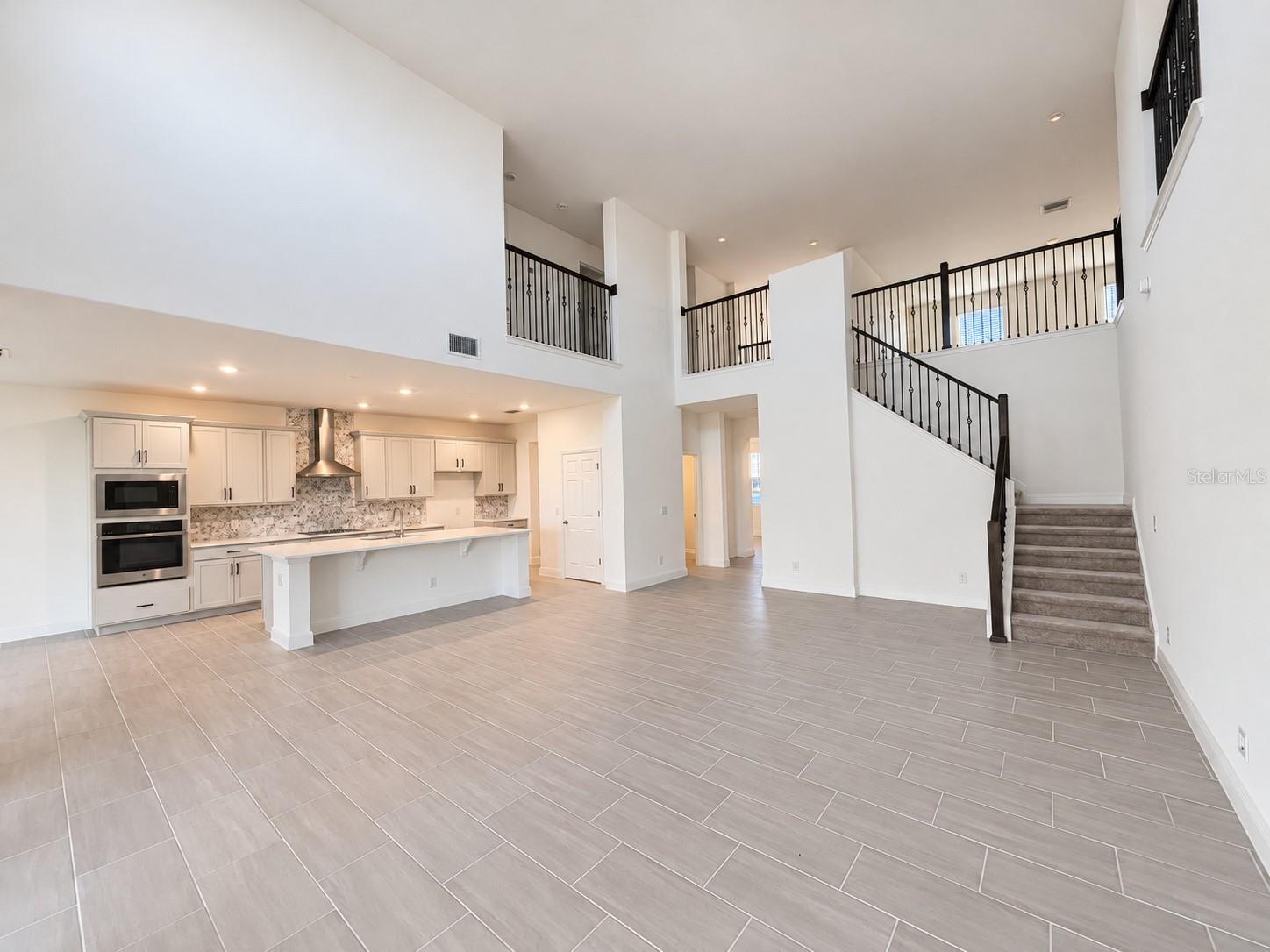 7028 ROLLING GARDENS LOOP