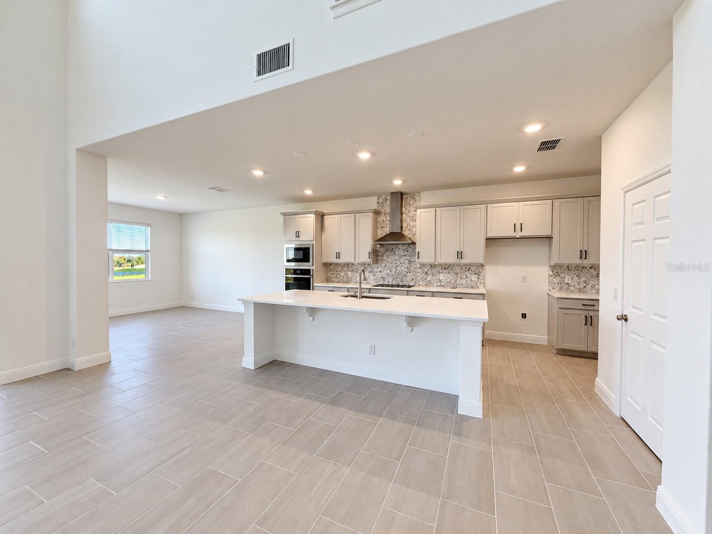 7028 ROLLING GARDENS LOOP