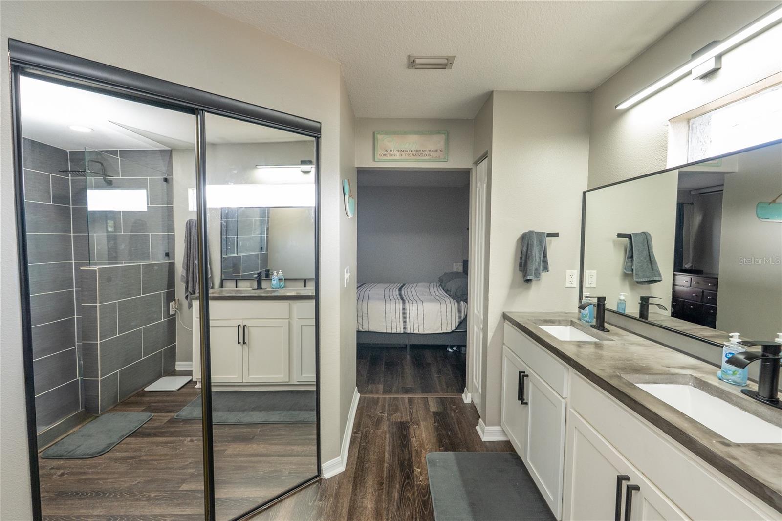 SILVER SPGS SHORES UN 20 - Residential