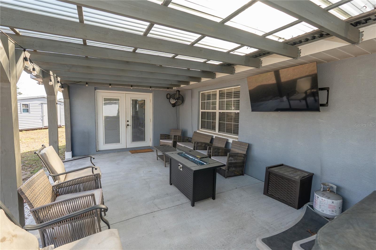 SILVER SPGS SHORES UN 20 - Residential