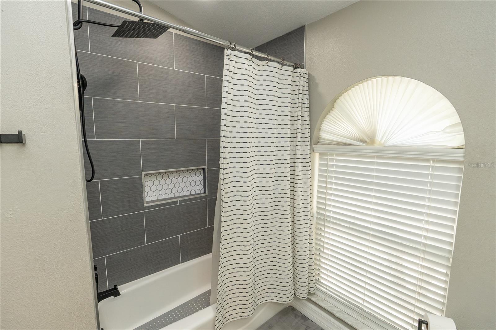 SILVER SPGS SHORES UN 20 - Residential