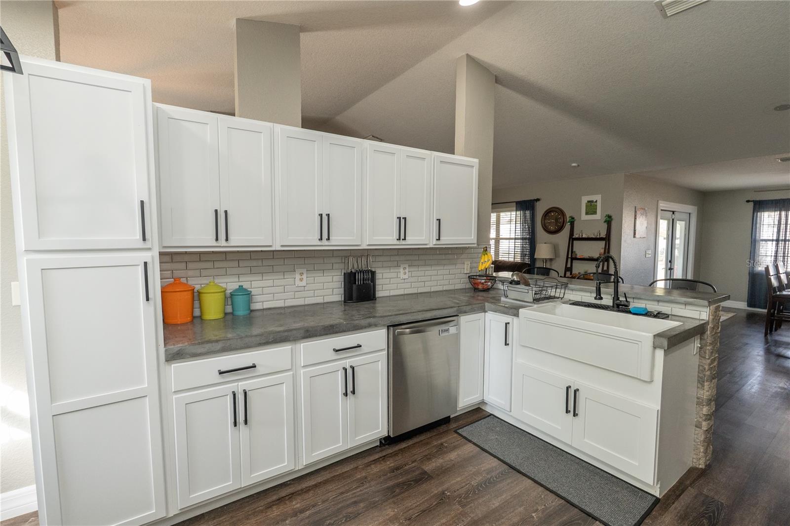 SILVER SPGS SHORES UN 20 - Residential