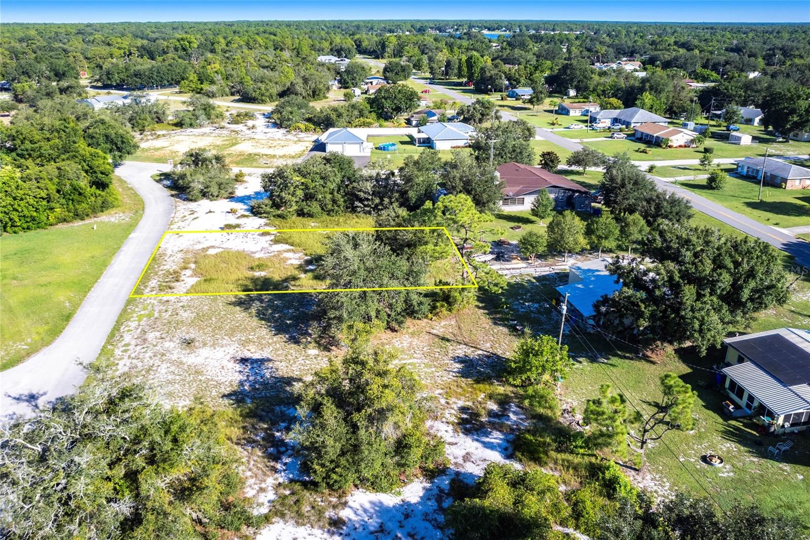 Welcome to 917 Hollyhock Court, a vacant lot ready for your vision in the heart of Lake Placid. This peaceful property is tucked into a quiet neighborhood while still offering easy access to US 27, local shopping, dining, and the many lakes that make this area so special. Whether you’re looking to build your dream home, a seasonal retreat, or invest in Florida land, this lot offers great potential in a desirable location.
Discover why Lake Placid is known as one of Florida’s most charming small towns—schedule a visit today!