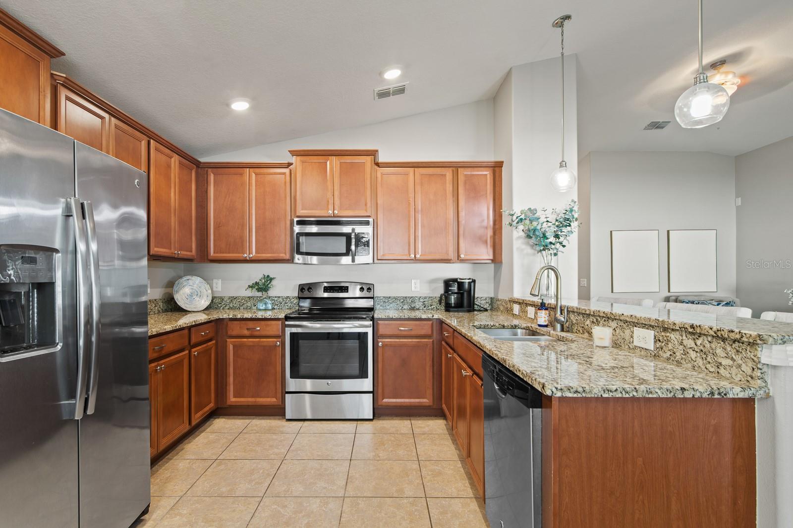 BRIAR OAKS VILLAGE 01 - Residential
