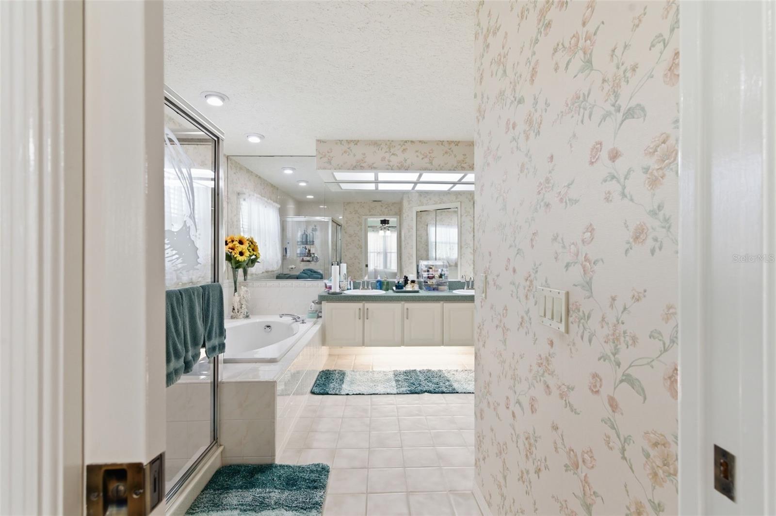 HUNTERS RIDGE - Residential