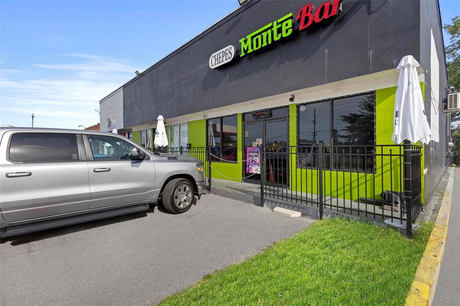 ACREAGE - Commercial Sale