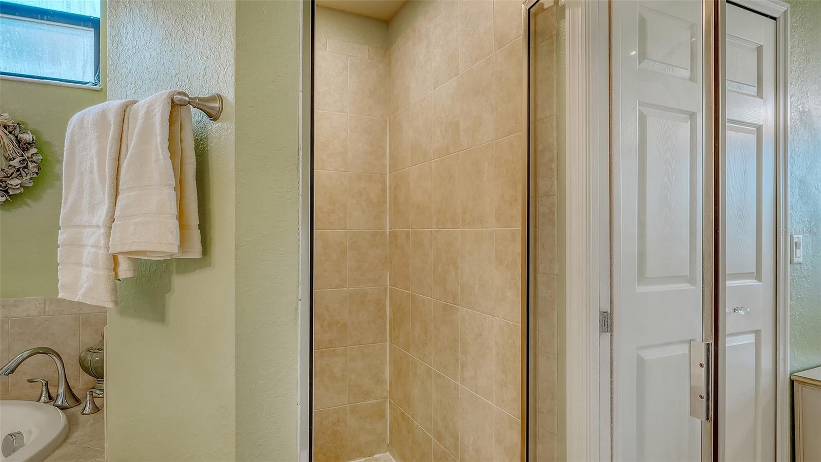 RIVER STRAND - Residential