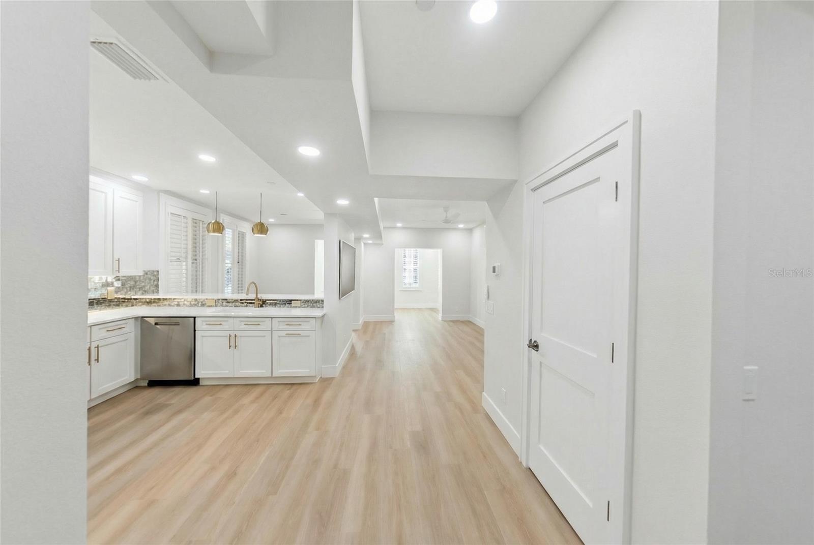 1221 N PALM AVENUE 106/107