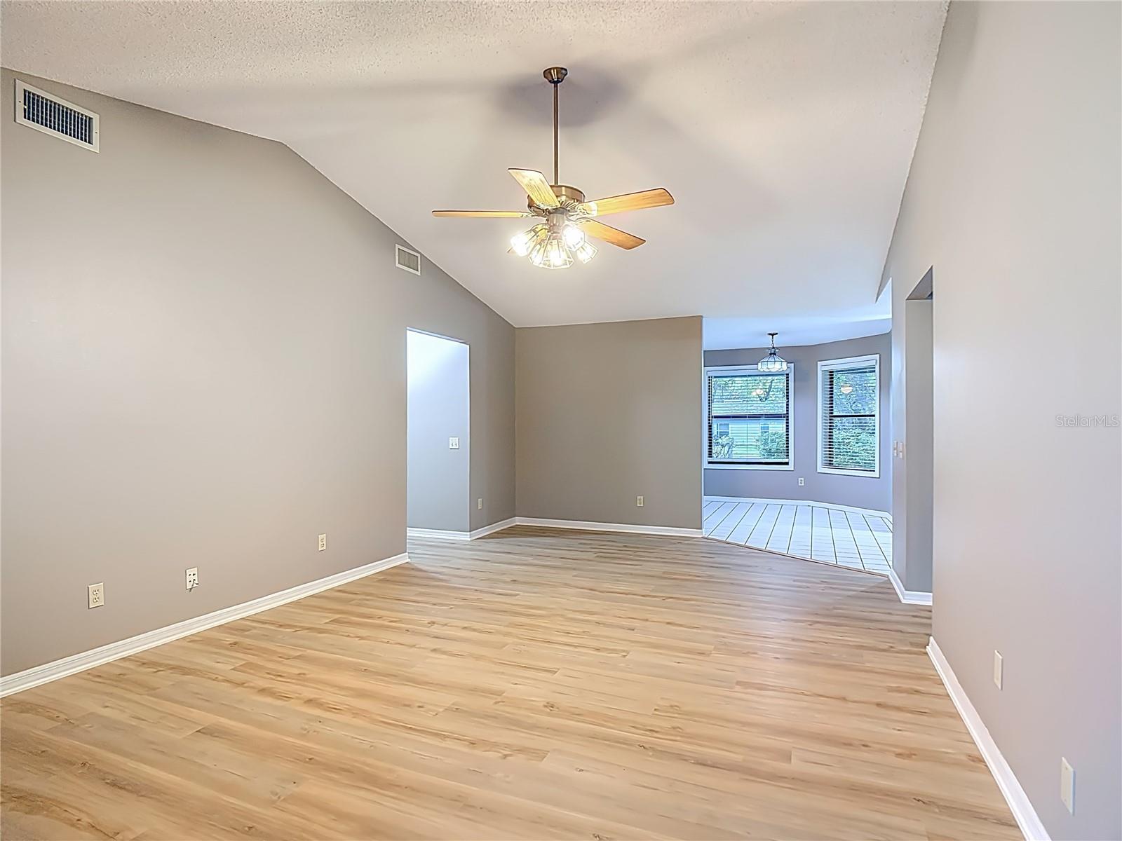 NORTH POINTE - Residential