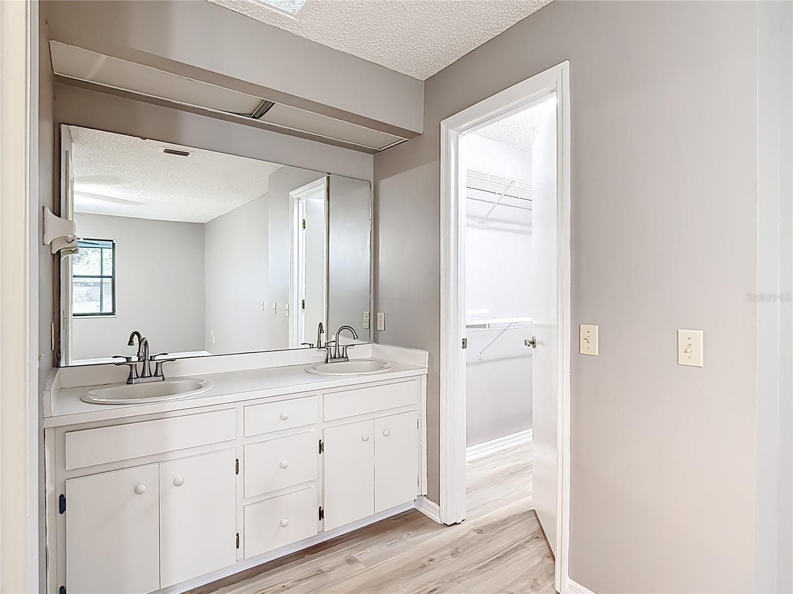 NORTH POINTE - Residential