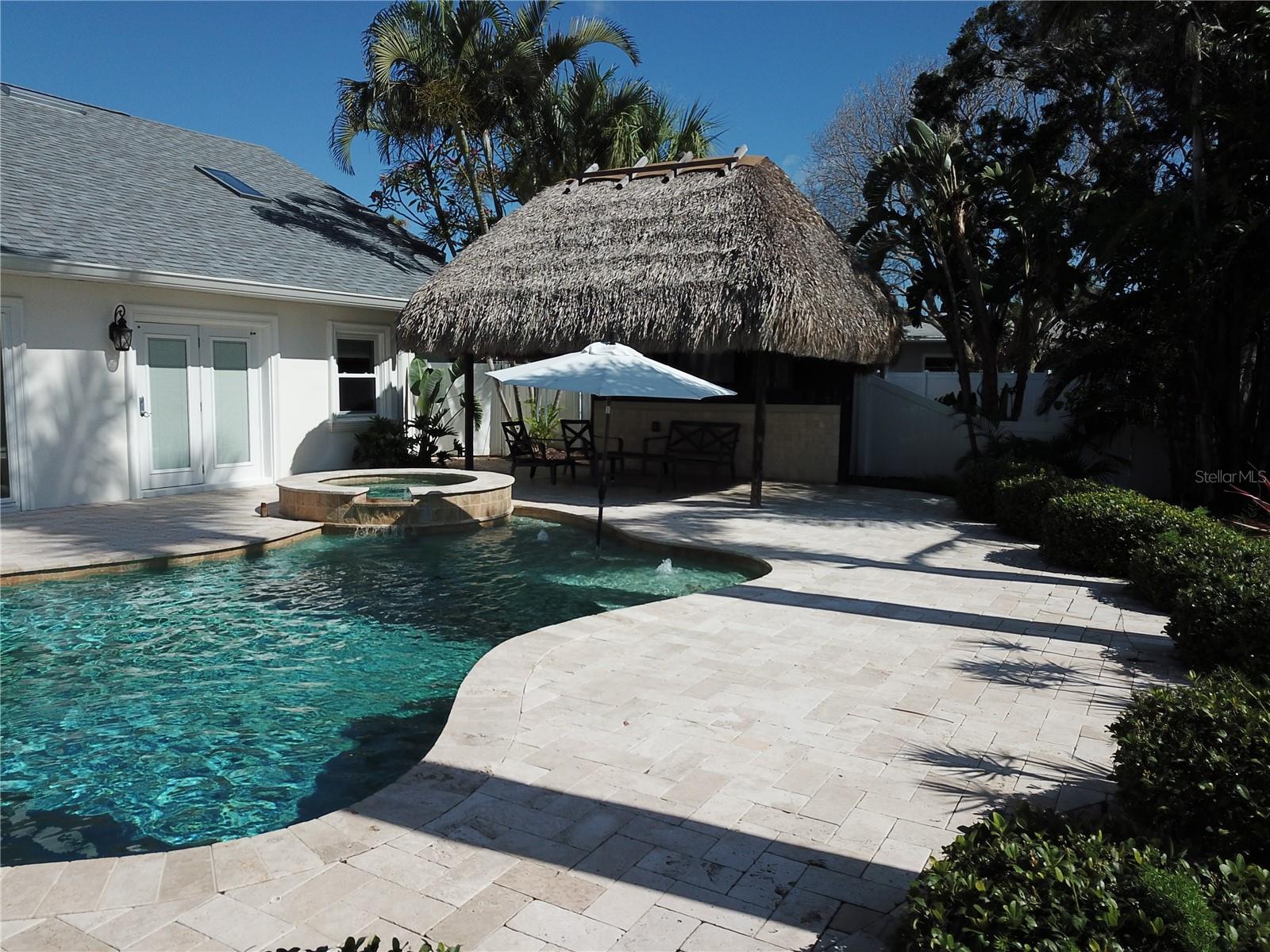 VENETIAN POINT - Residential