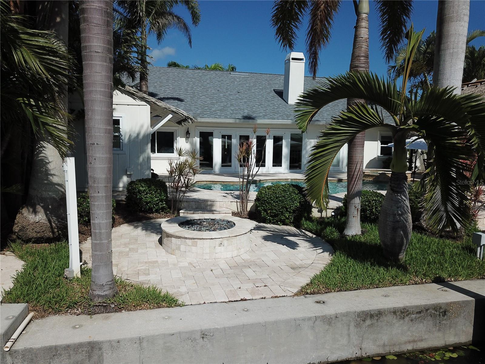 VENETIAN POINT - Residential