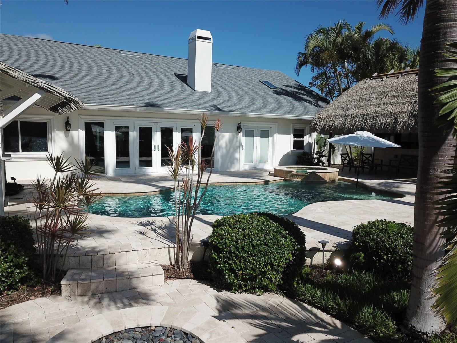 VENETIAN POINT - Residential