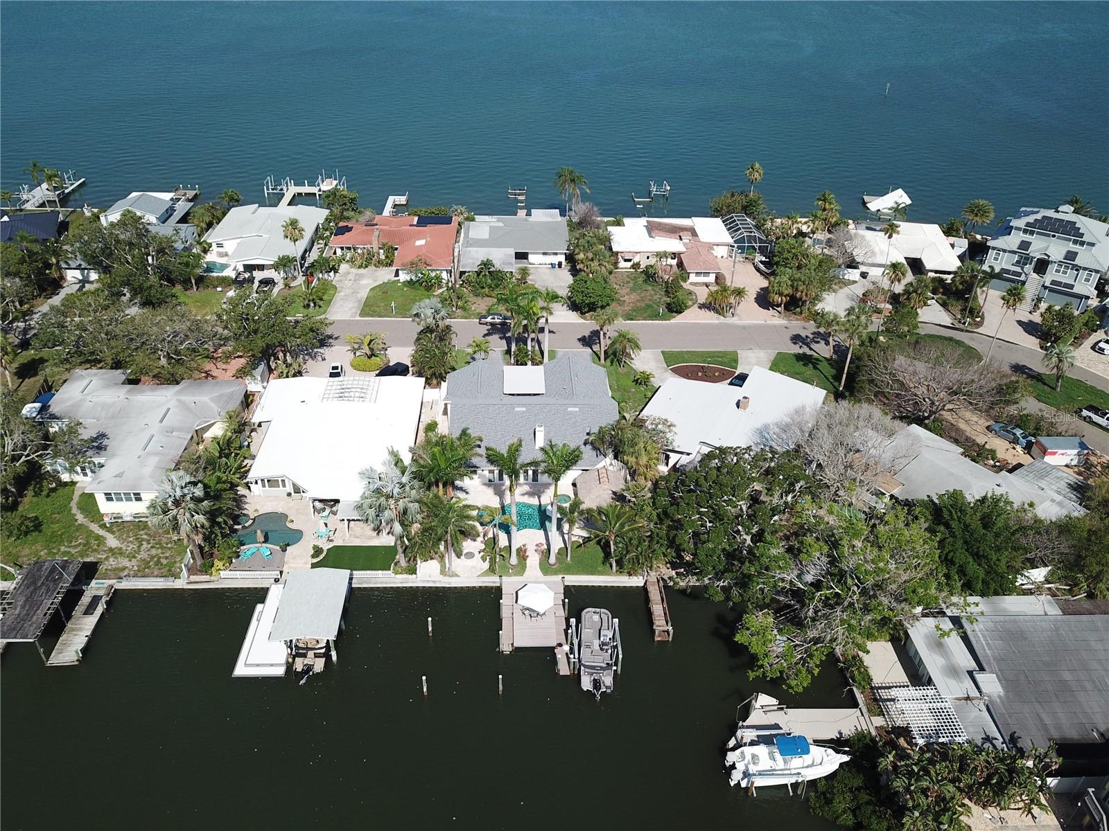 VENETIAN POINT - Residential