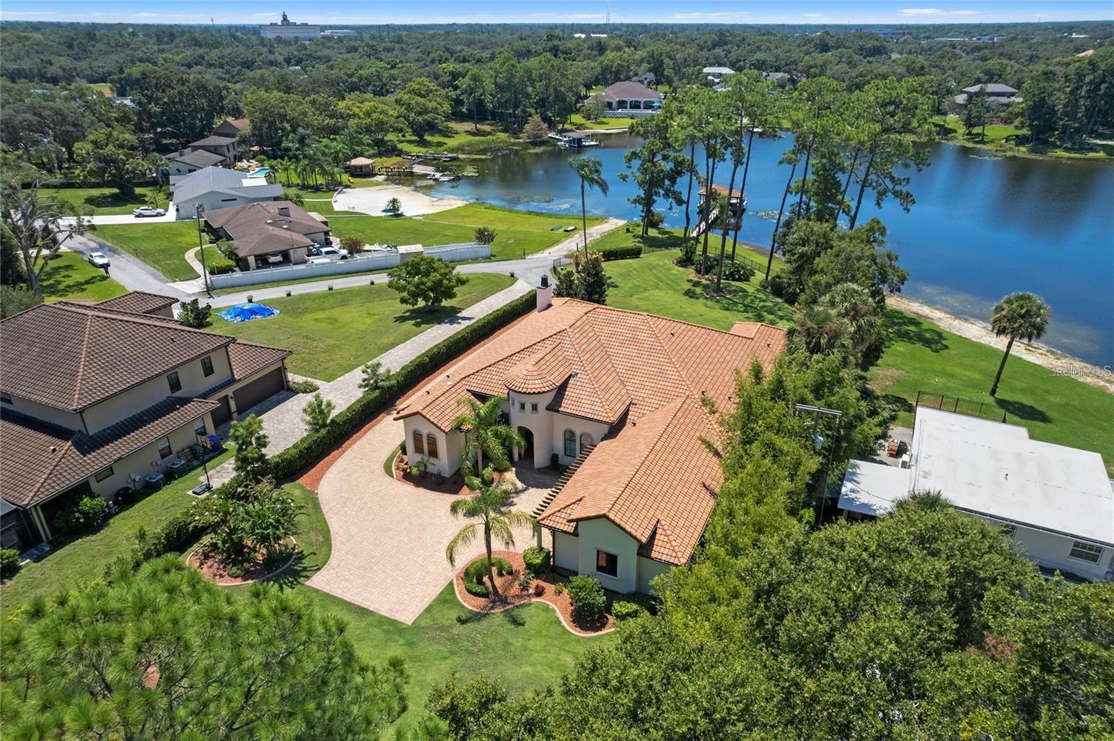 WATERSIDE - Residential