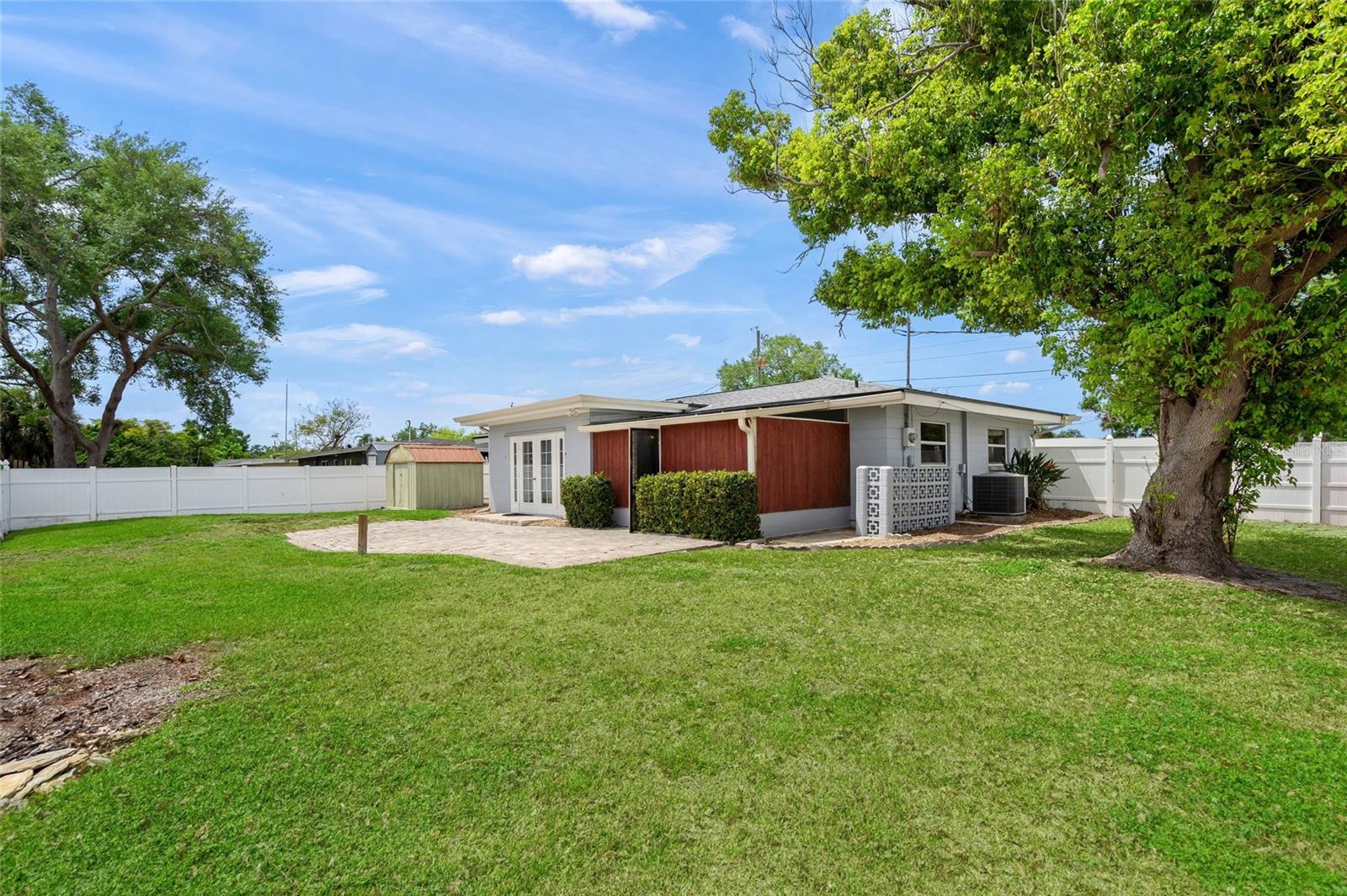 GOLDEN ACRES 1ST ADD - Residential