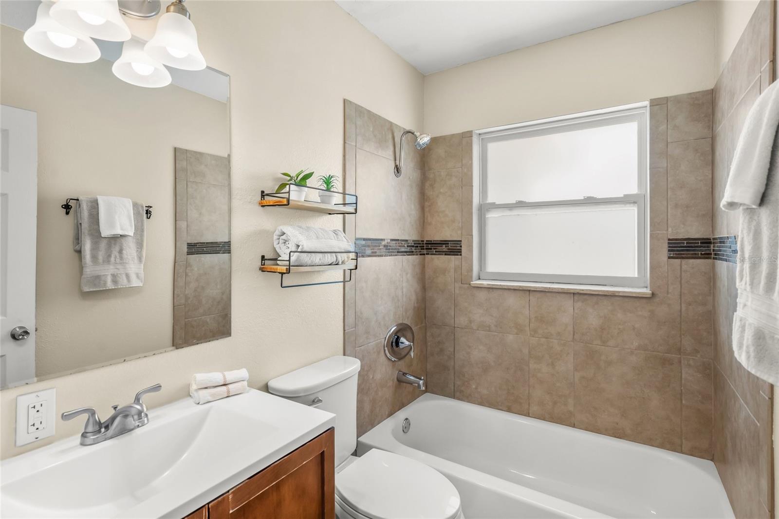 GOLDEN ACRES 1ST ADD - Residential