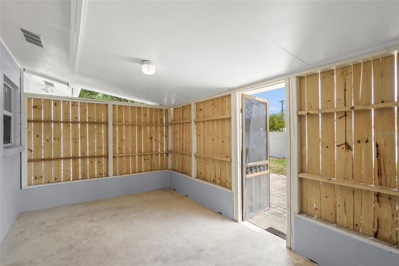 GOLDEN ACRES 1ST ADD - Residential