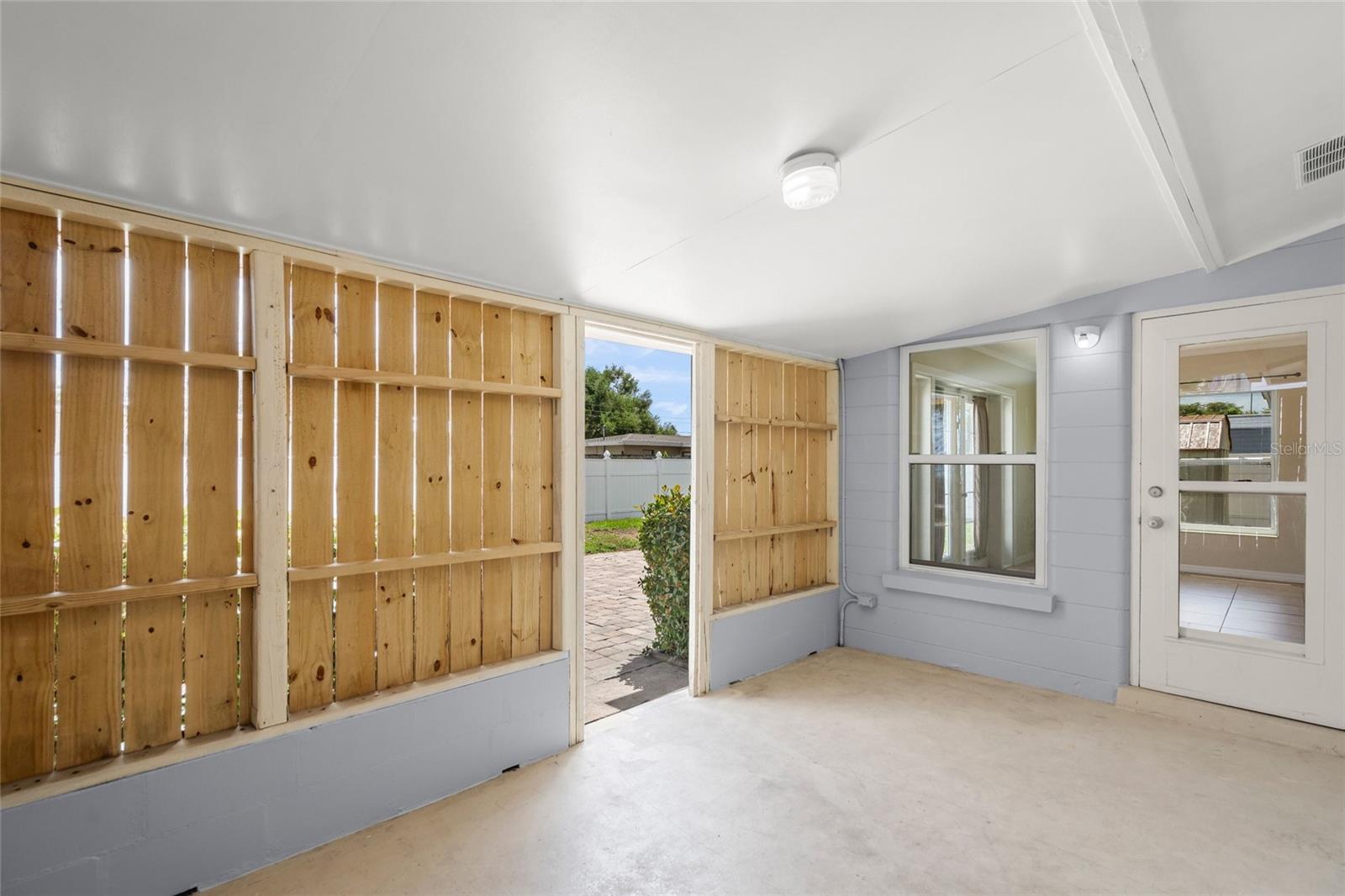 GOLDEN ACRES 1ST ADD - Residential