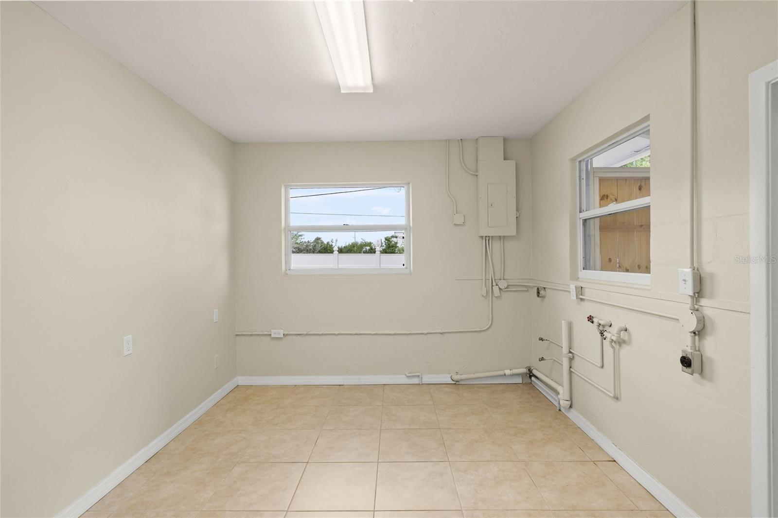 GOLDEN ACRES 1ST ADD - Residential