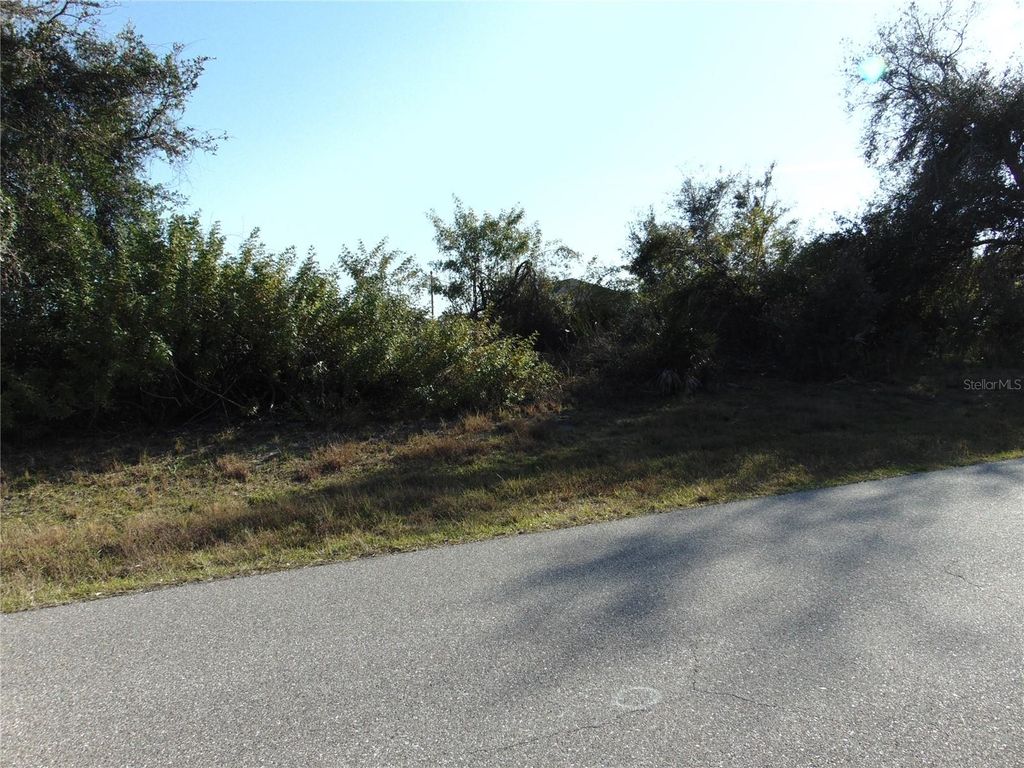 Photo of 287 Baytree Drive, Rotonda West, FL 33947 (MLS # C7488723)