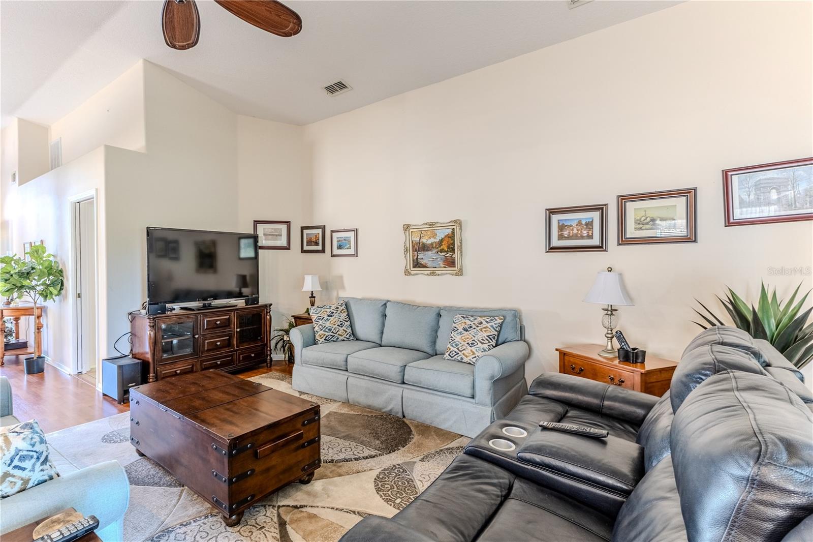 WELLINGTON AT SEVEN HILLS PH 7 - Residential