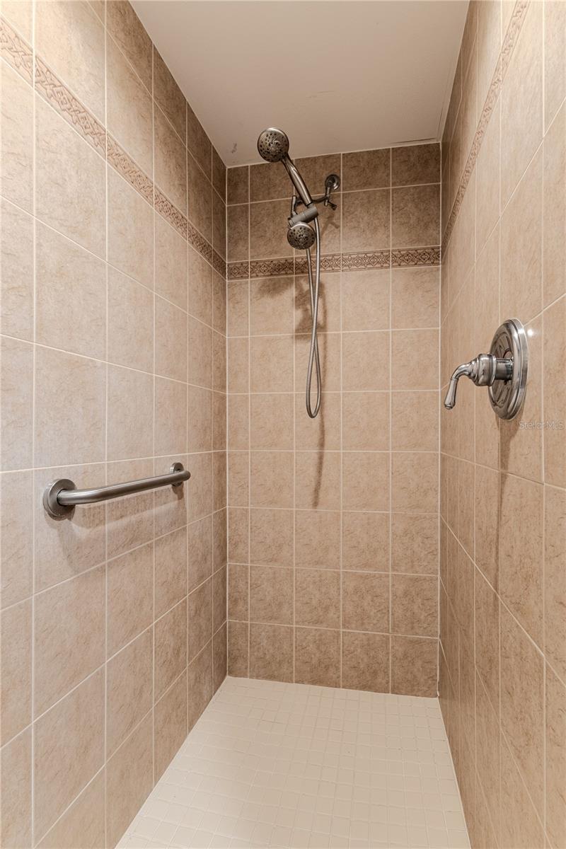 WELLINGTON AT SEVEN HILLS PH 7 - Residential