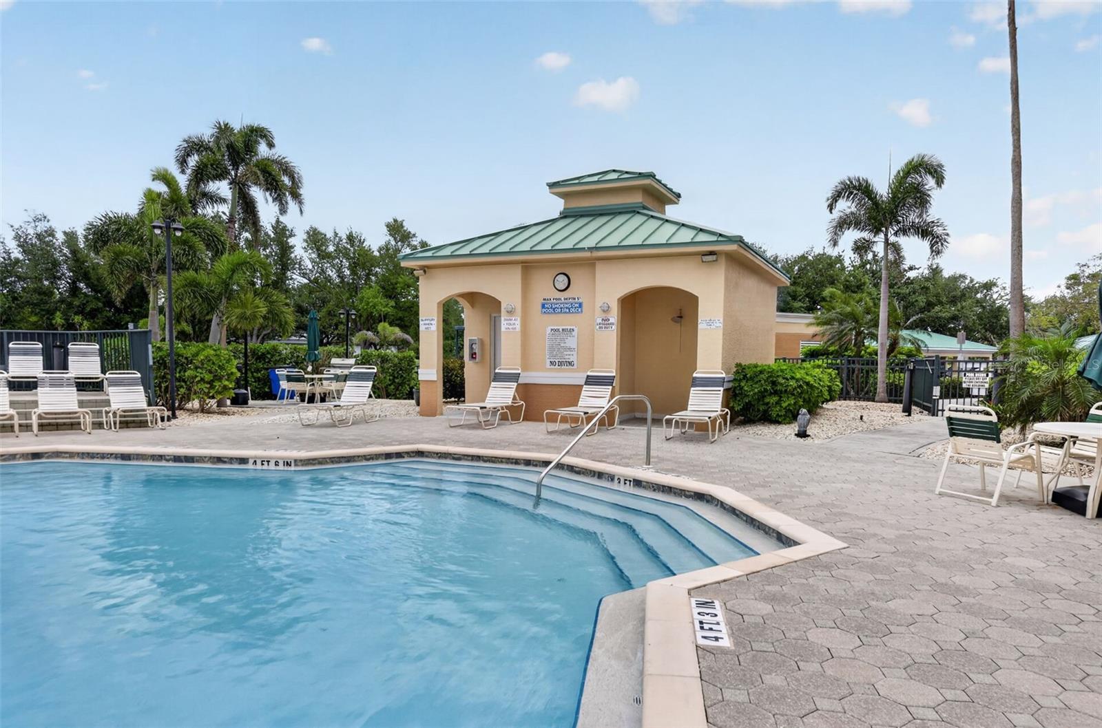 HARBOR TOWERS AT BURNT STORE - Residential