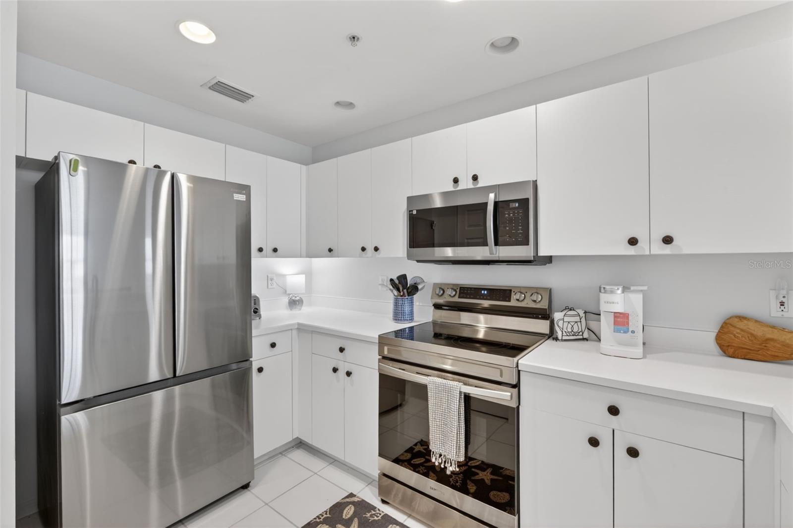 HARBOR TOWERS AT BURNT STORE - Residential