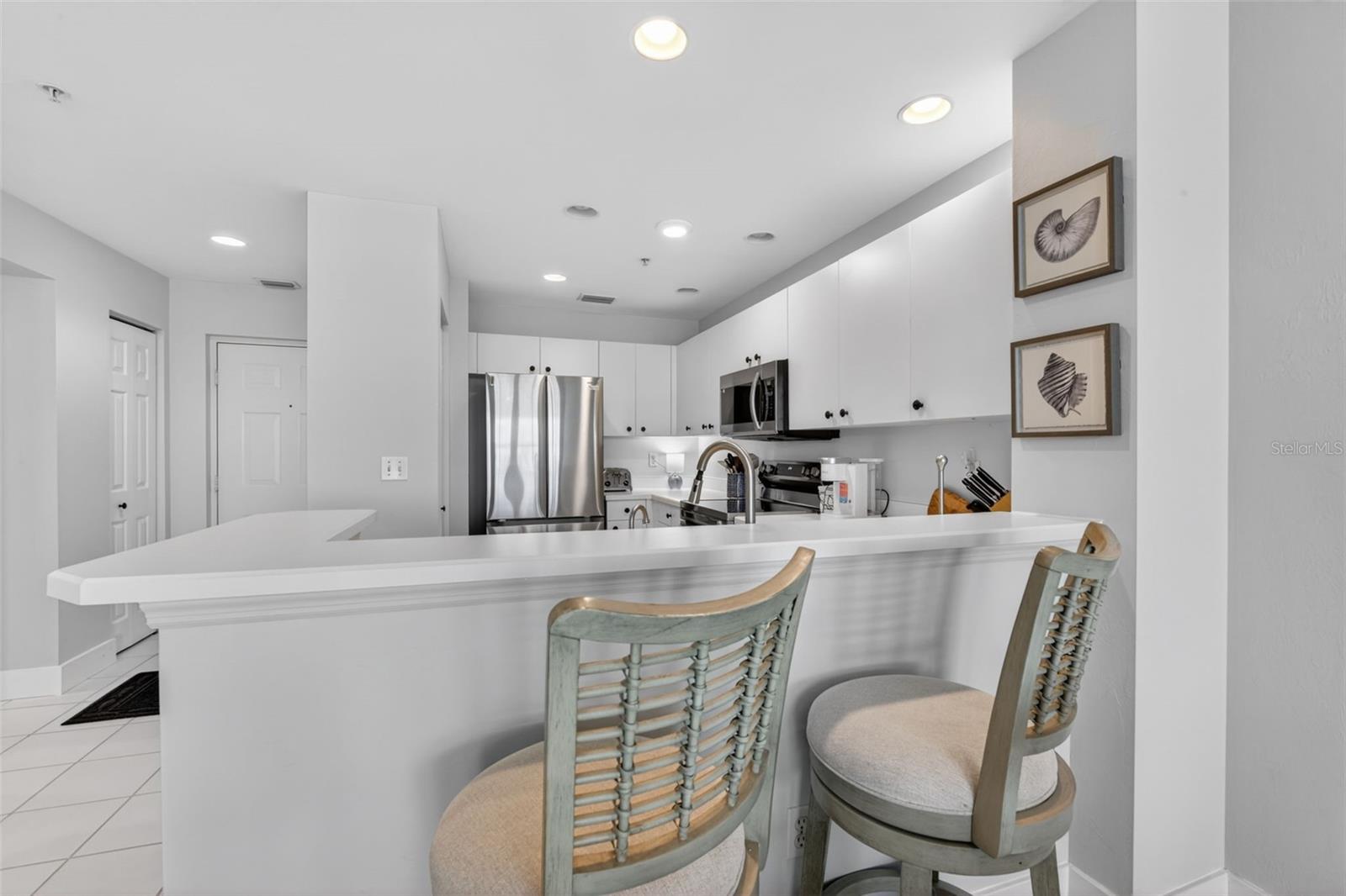 HARBOR TOWERS AT BURNT STORE - Residential